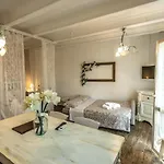 Πανσιόν Rossella 4*